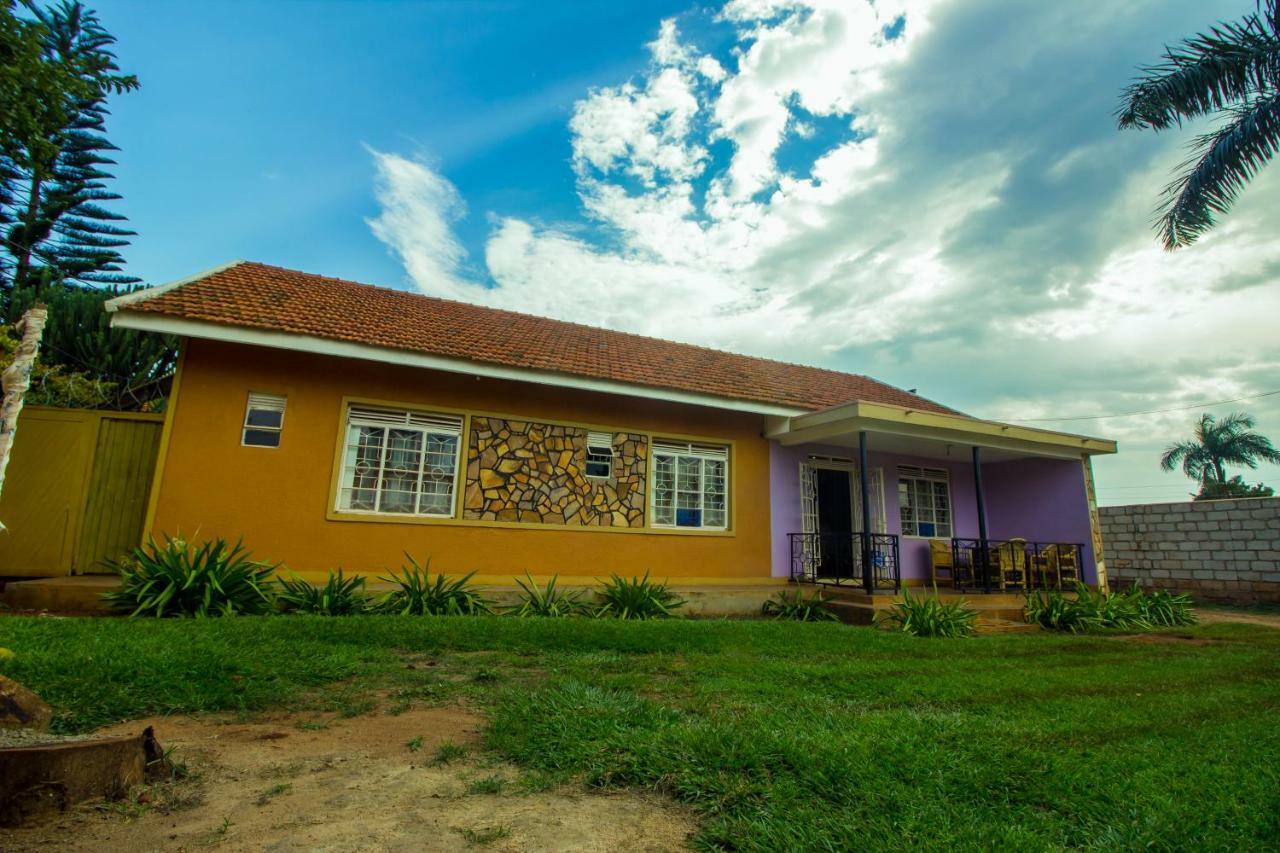 Nice Guest House Jinja Exterior photo